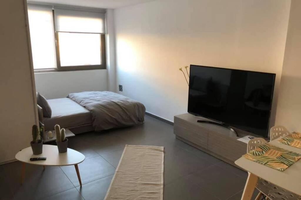 Hitech Appartment Amaliada Exterior photo